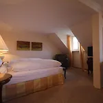 Schloss Reinach Otel 4*