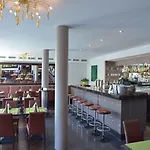 Otel Schloss Reinach