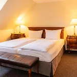 Schloss Reinach 4*