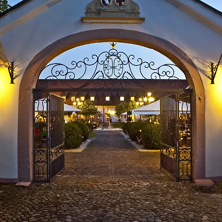 Schloss Reinach