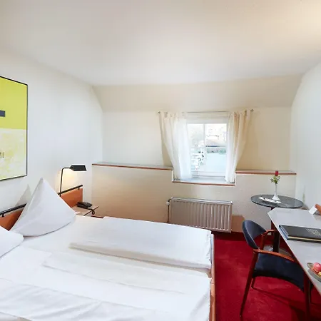 Otel Schloss Reinach