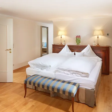 Schloss Reinach Hotel