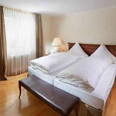 Schloss Reinach Hotel