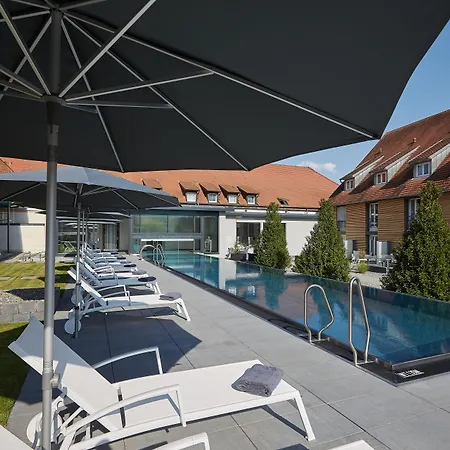Schloss Reinach Otel