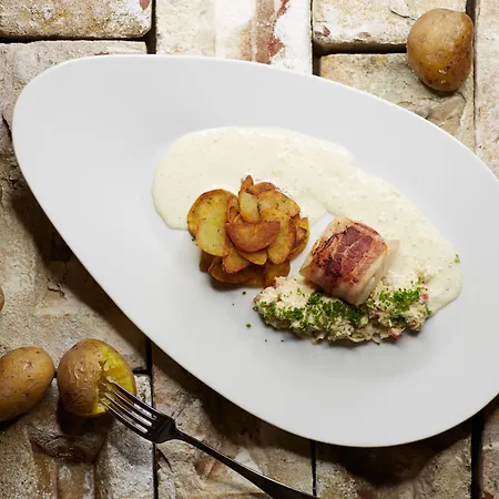 Schloss Reinach Hotel