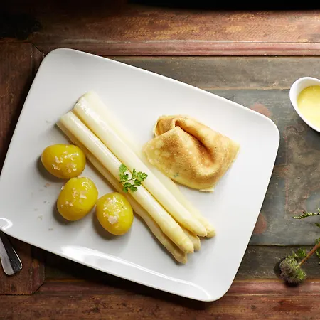 Hotel Schloss Reinach 4*