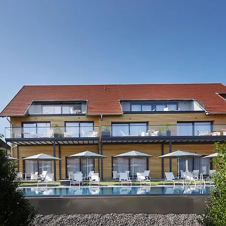 Schloss Reinach 4*