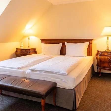 Schloss Reinach 4*
