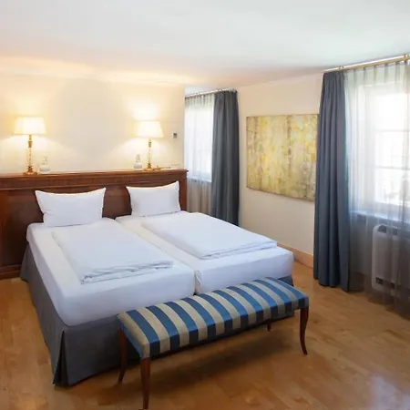 Otel Schloss Reinach Freiburg im Breisgau