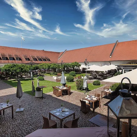 Hotel Schloss Reinach