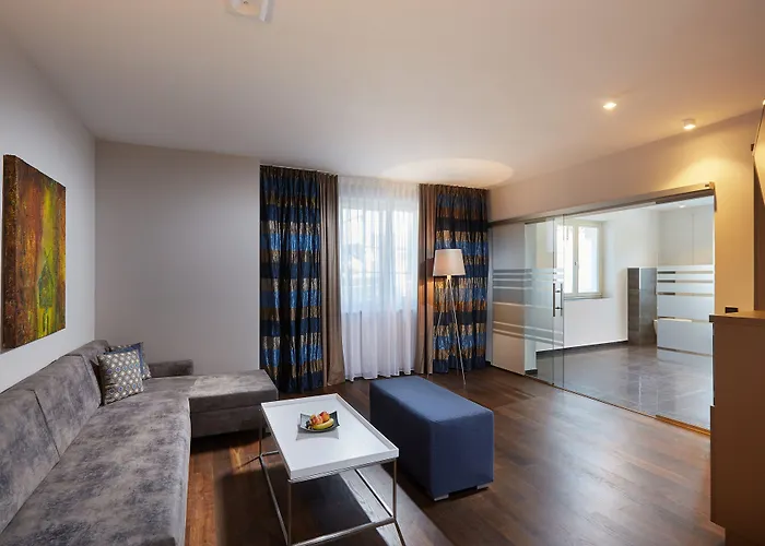 Отель Schloss Reinach Фрайбург