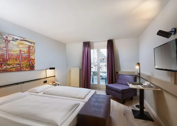 Отель Schloss Reinach 4*