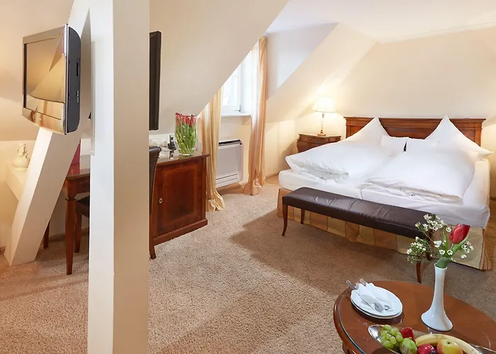 Отель Schloss Reinach