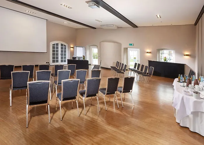 Schloss Reinach 4* Freiburg im Breisgau